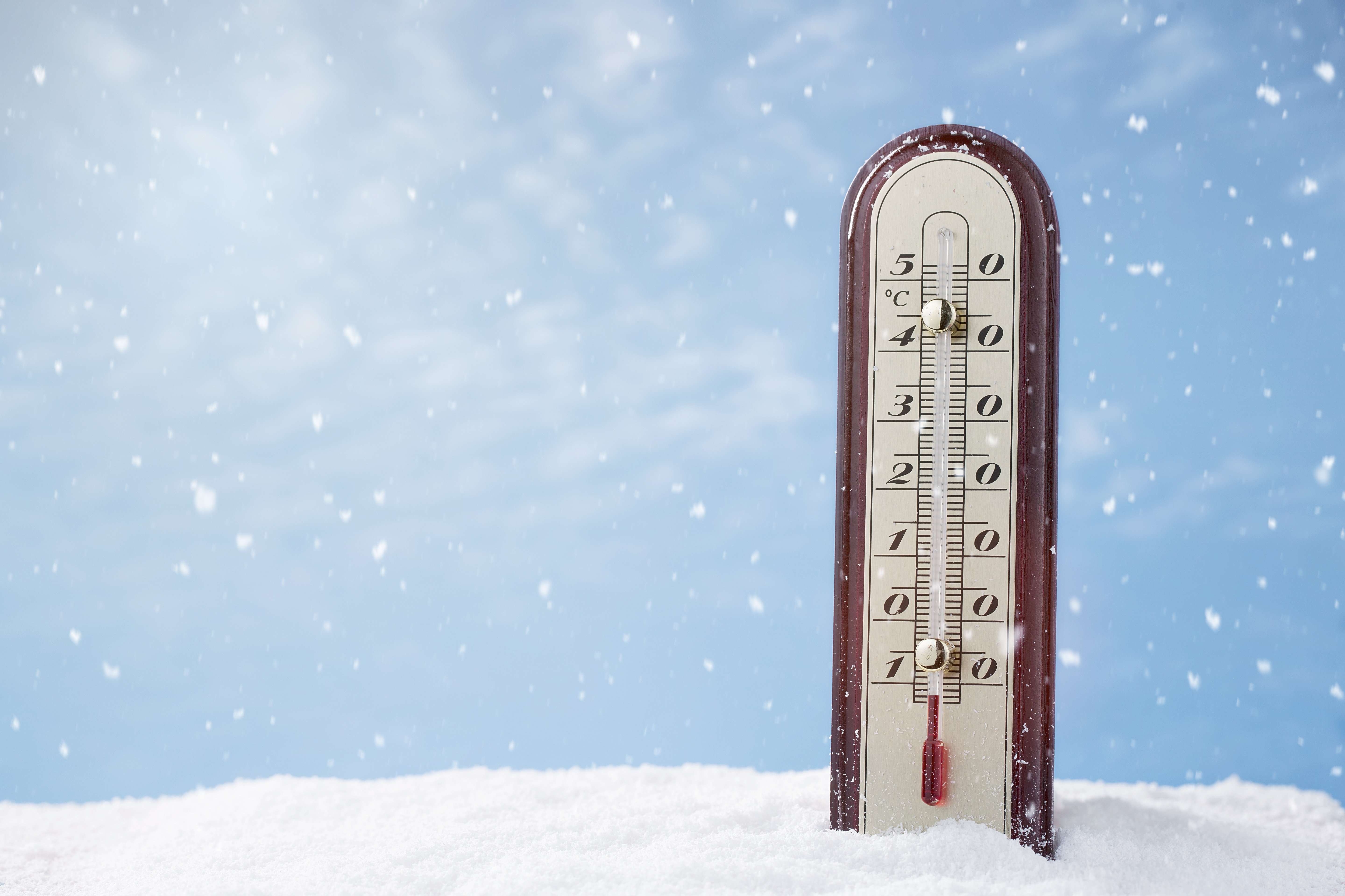 Thermometer in snow