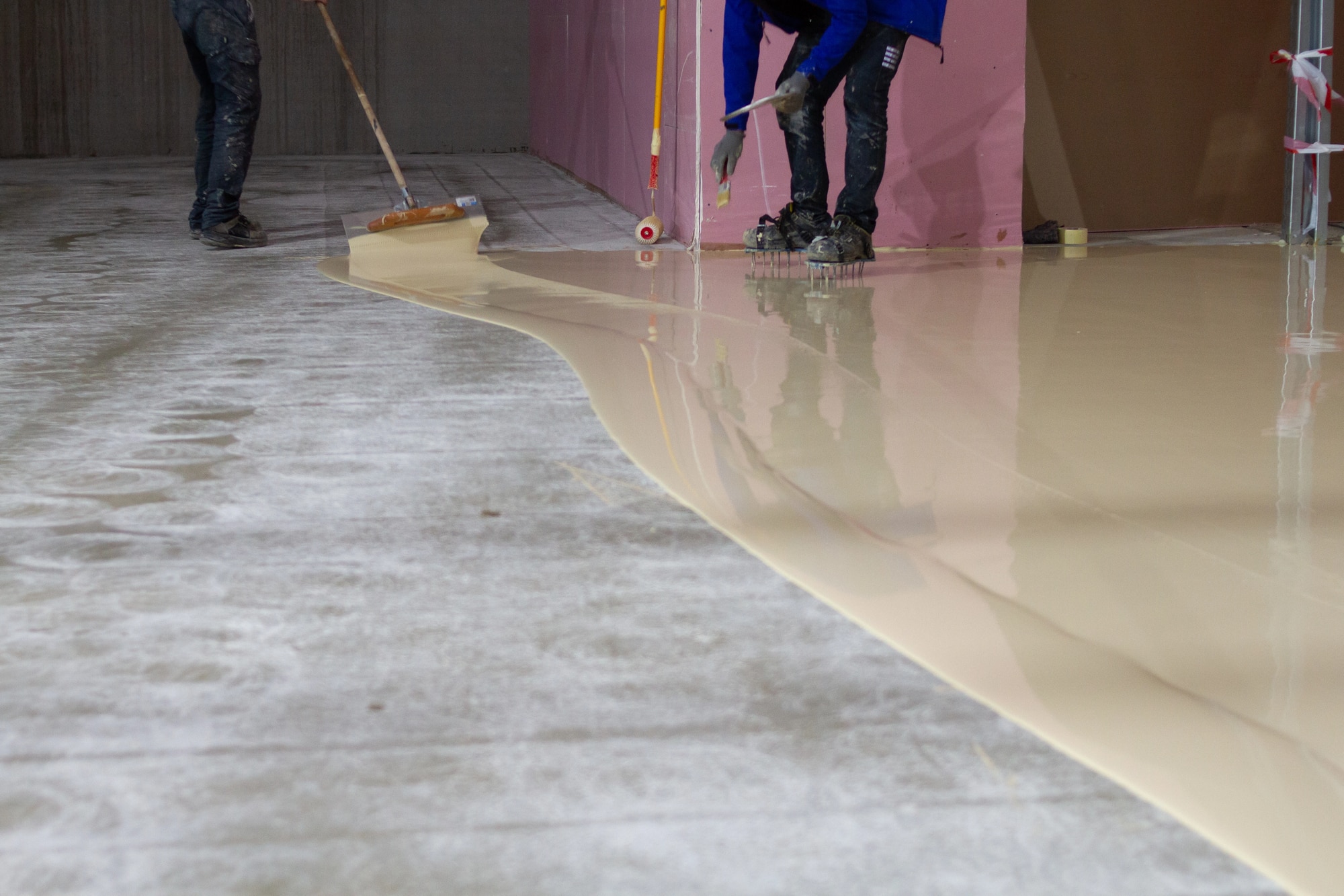 How Long for Epoxy to Cure: Key Factors & Tips for Optimal Results